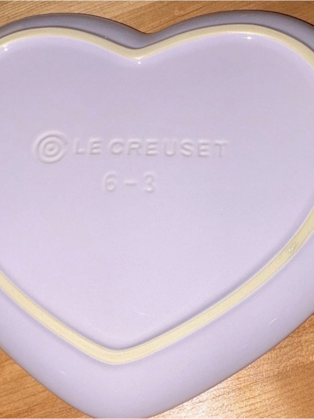 Le Creuset Heart Shaped Stoneware Set (dish&plate) Retired Bluebell Purple - Picture 4 of 14